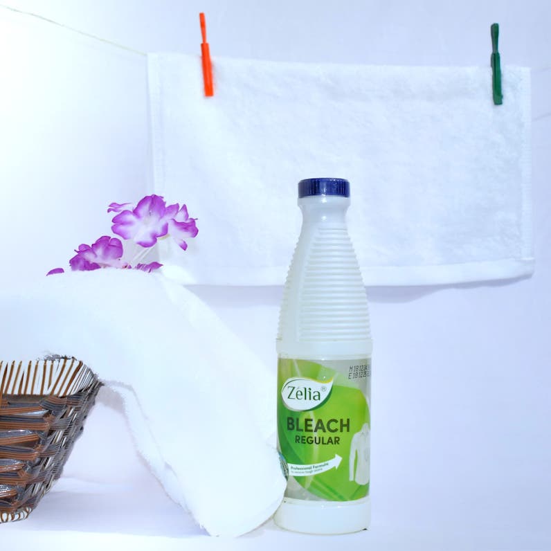 Zelia Bleach Regular